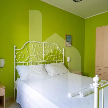 Homiday - Via Gramsci Giallo