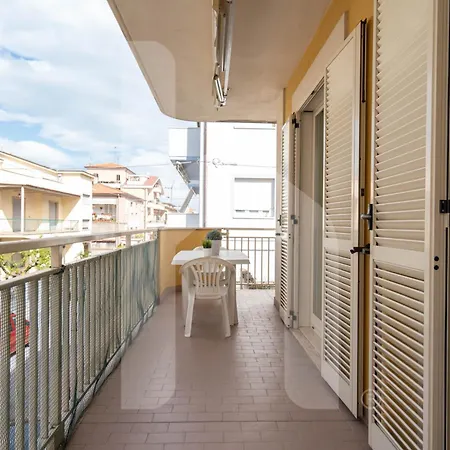 Apartment Homiday - Via Gramsci Giallo