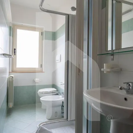 Homiday - Via Gramsci Giallo * Pineto