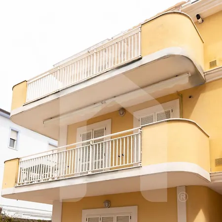 Apartment Homiday - Via Gramsci Giallo *