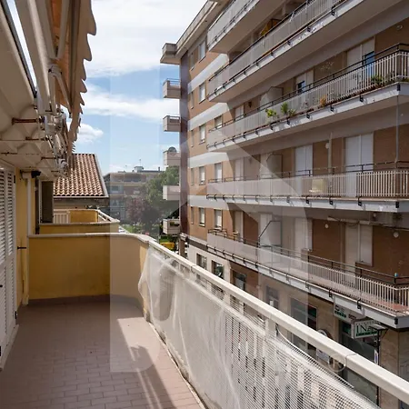 Homiday - Via Gramsci Giallo * Pineto