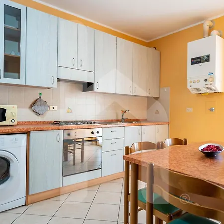 Apartment Homiday - Via Gramsci Giallo *