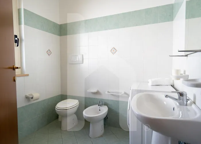 Homiday - Via Gramsci Giallo Apartman *