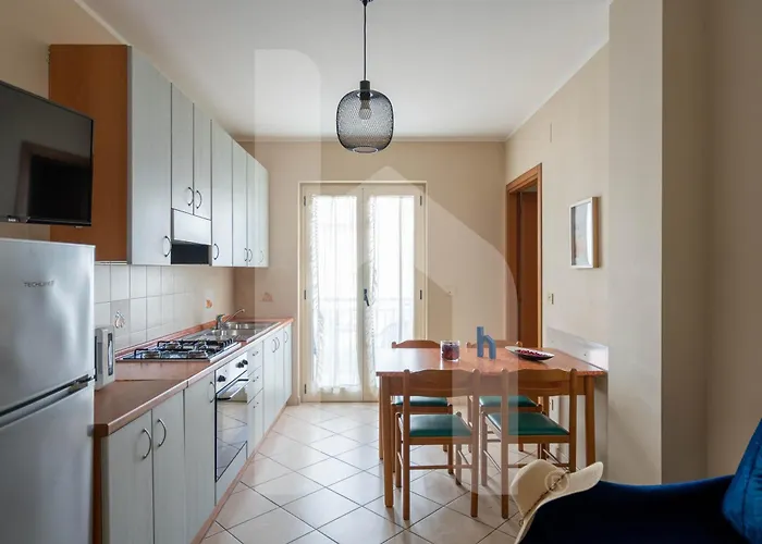 Homiday - Via Gramsci Giallo Apartman